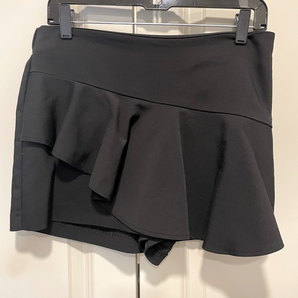 Classic Black Skort Zara